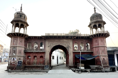 Garden_Gate,_Bulandshahr_2023.tif